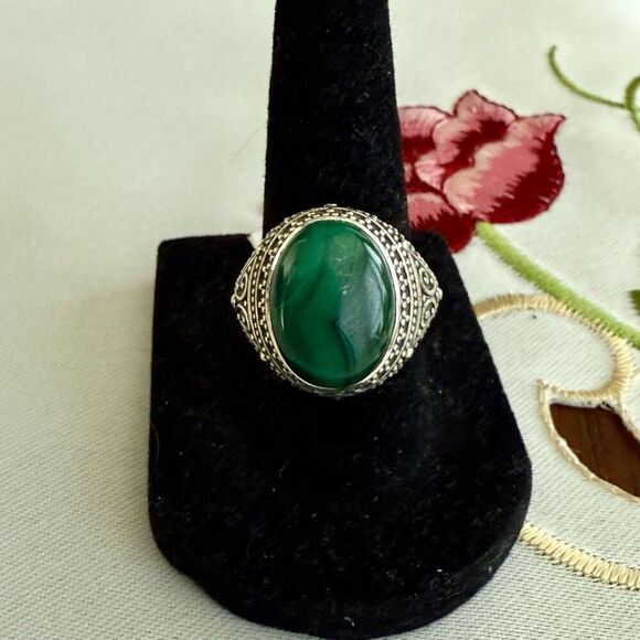 Natural Malachite Bali Style Ring 925 Sterling Silver Oval Cabochon Size 8 New - Picture 1 of 6